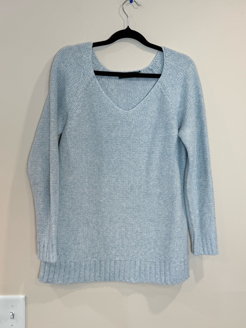 🔥Ralph Lauren Women’s Light Blue V-Neck Sweater Size L EUC🔥
